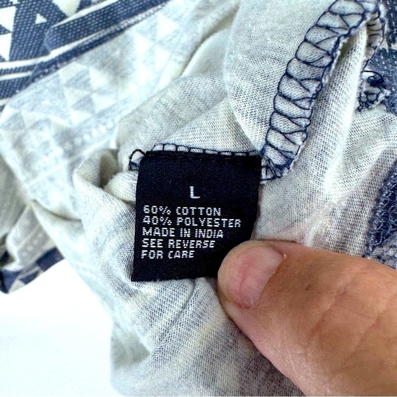 ALPHABETA Geometric Long Sleeve Shirt - Picture 6 of 6